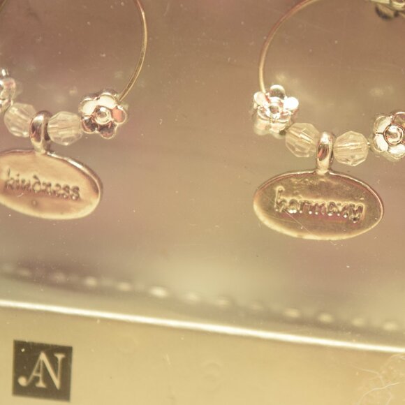 Ashley Nicole Designs Decorative Wine Charms Inspiring Words Goldtone Party Gift - Picture 5 of 12